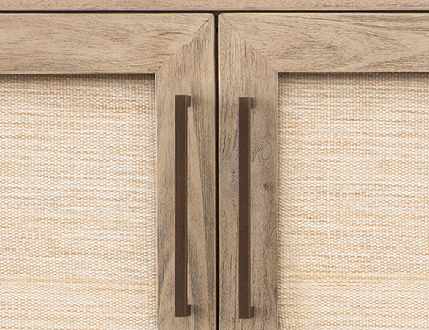 Solara - 4-Door Console