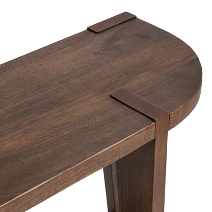 Alenna - Round Table