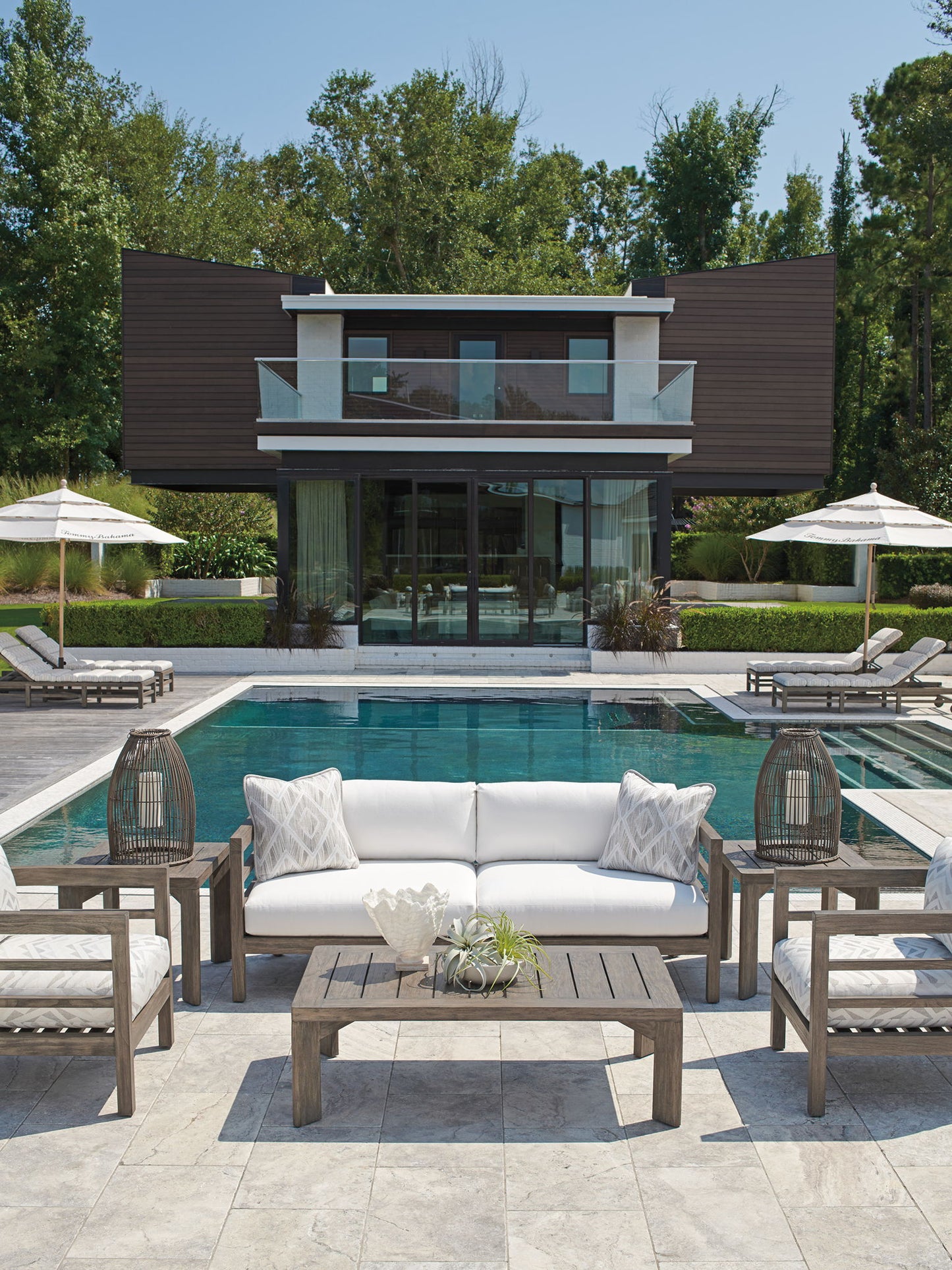 La Jolla - Wood Sofa - Dark Gray